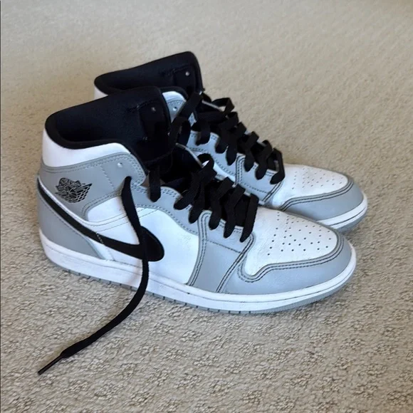 Jordan Athletic Shoes White and Gray Classic Design 19493391_43385328_600.jpg main image 4